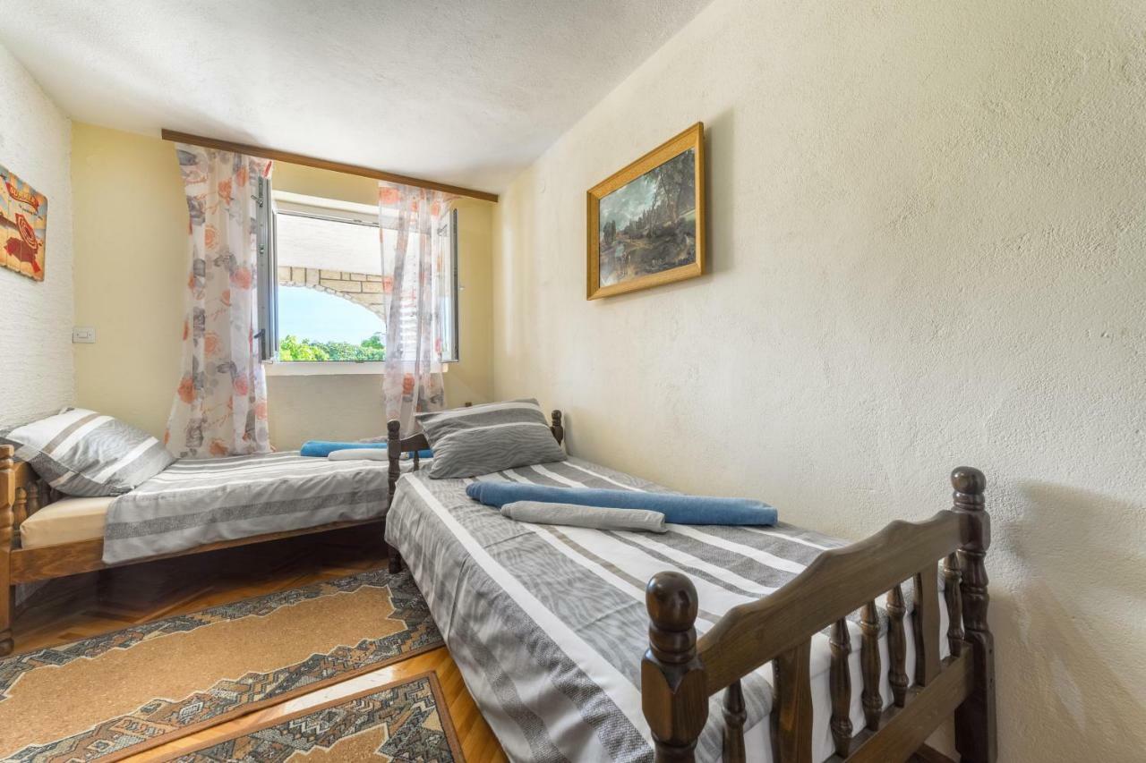 Apartments The Heart Of Croatia Pirovac Extérieur photo