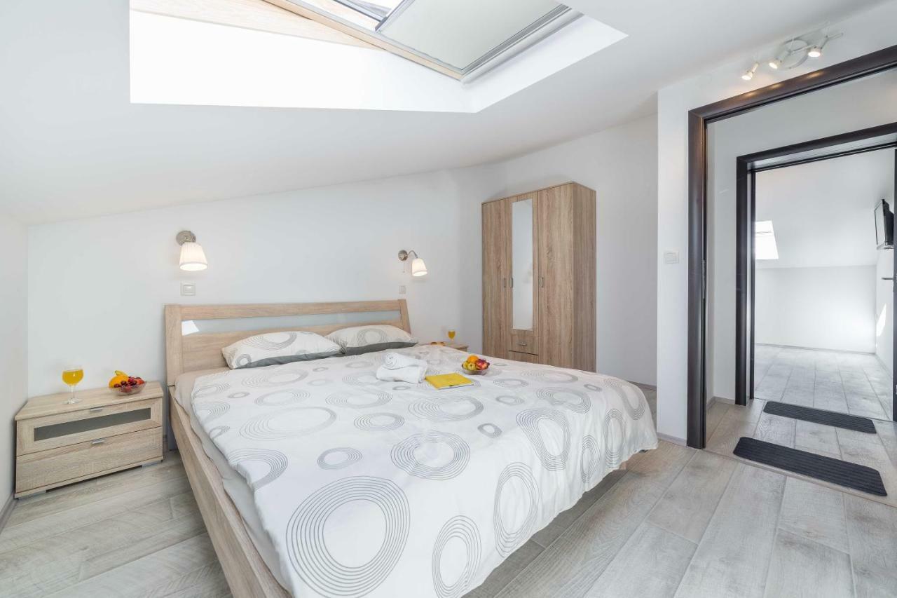 Apartments The Heart Of Croatia Pirovac Extérieur photo
