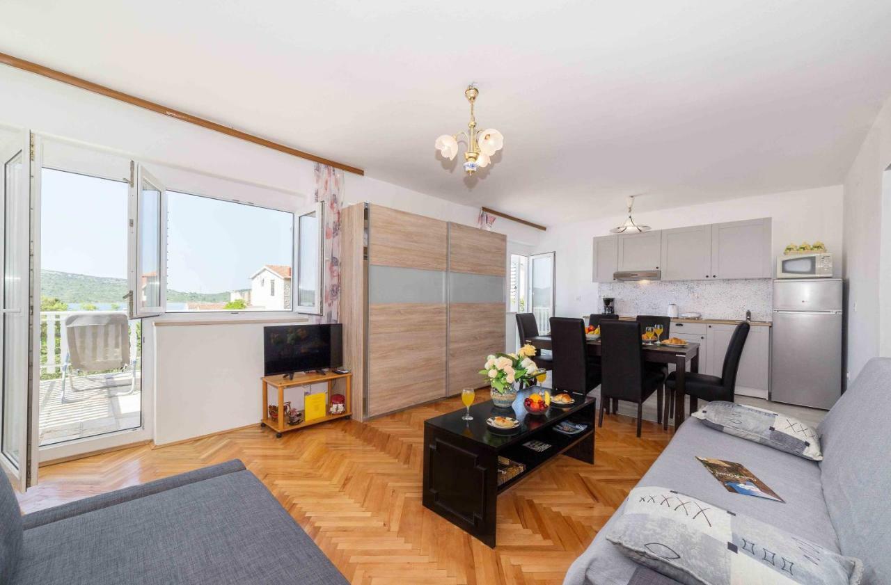 Apartments The Heart Of Croatia Pirovac Extérieur photo