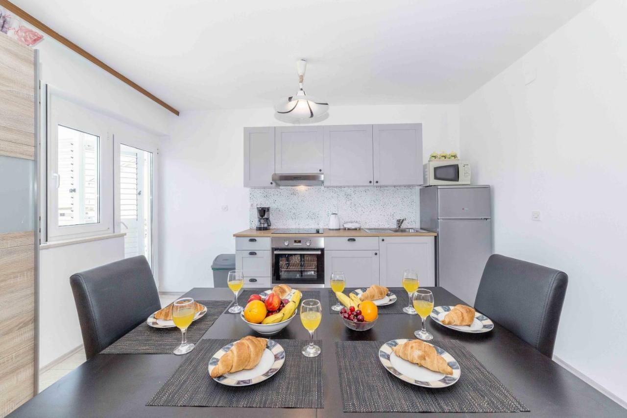 Apartments The Heart Of Croatia Pirovac Extérieur photo